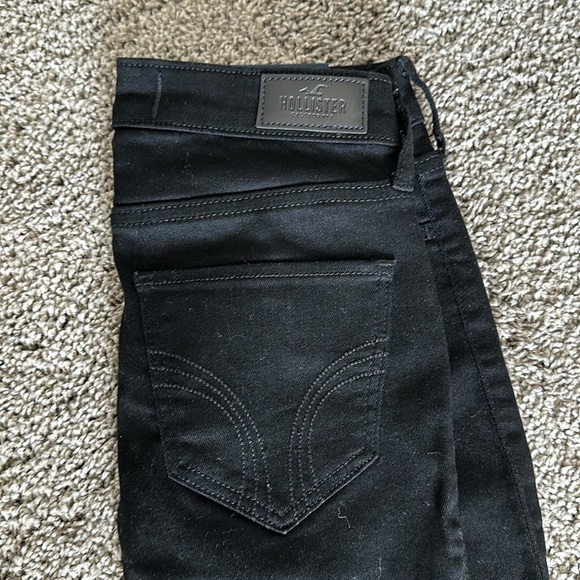 Hollister high rise super skinny jeans - Picture 2 of 3
